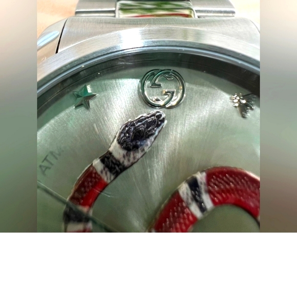 Gucci Men's Watch. - Picture 7 of 7